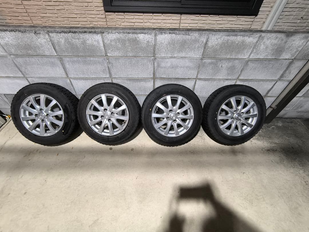 ［バリ溝]165/70R14ホイール付きスタッドレスタイヤ