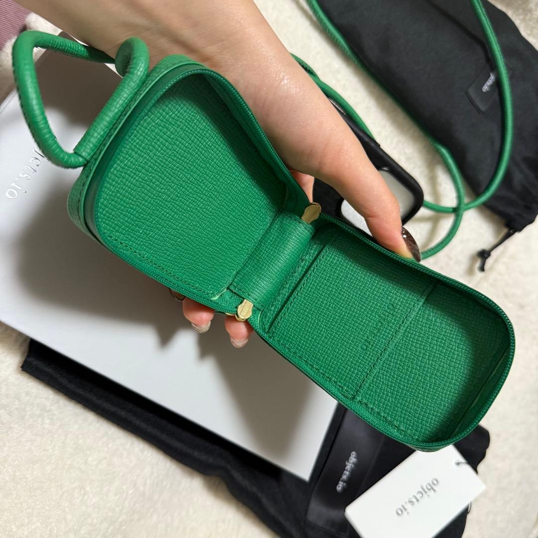 objcts.io スマホショルダー16promax ストラップ付きiPhone