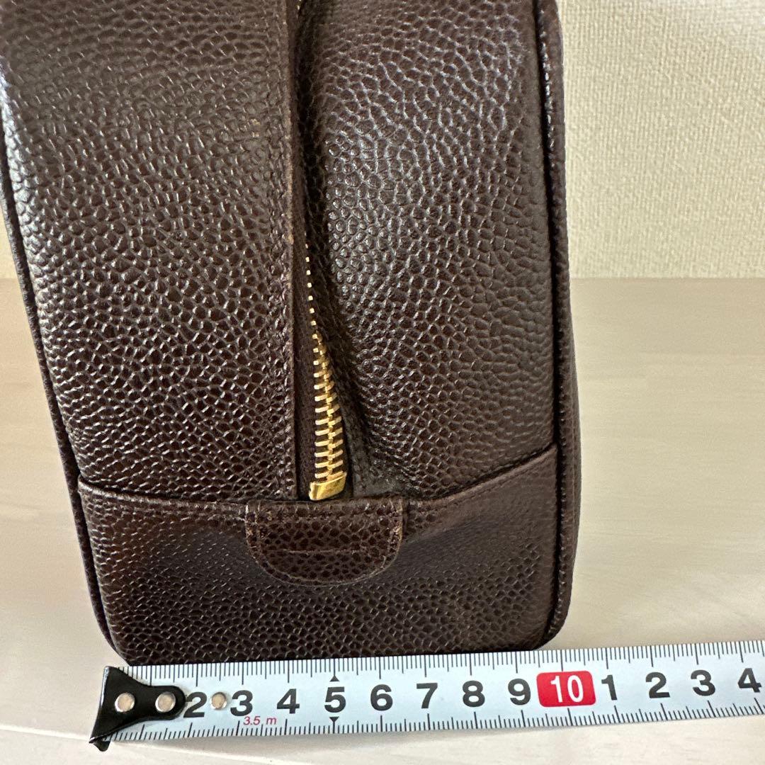 CHANEL シャネル　コスメポーチ　クラッチバッグ　キャビアスキン　ブラウン