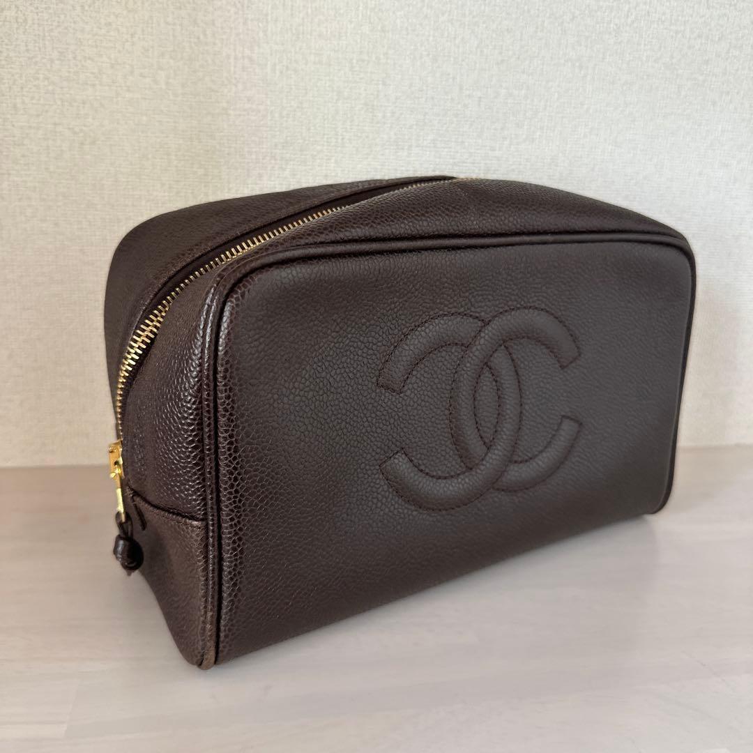 CHANEL シャネル　コスメポーチ　クラッチバッグ　キャビアスキン　ブラウン