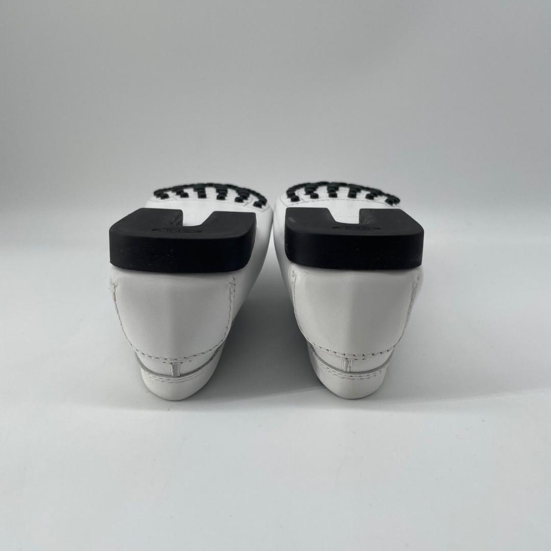 15085✨未使用級✨トッズ ゴンミーニ ドライビングシューズ レザー 白