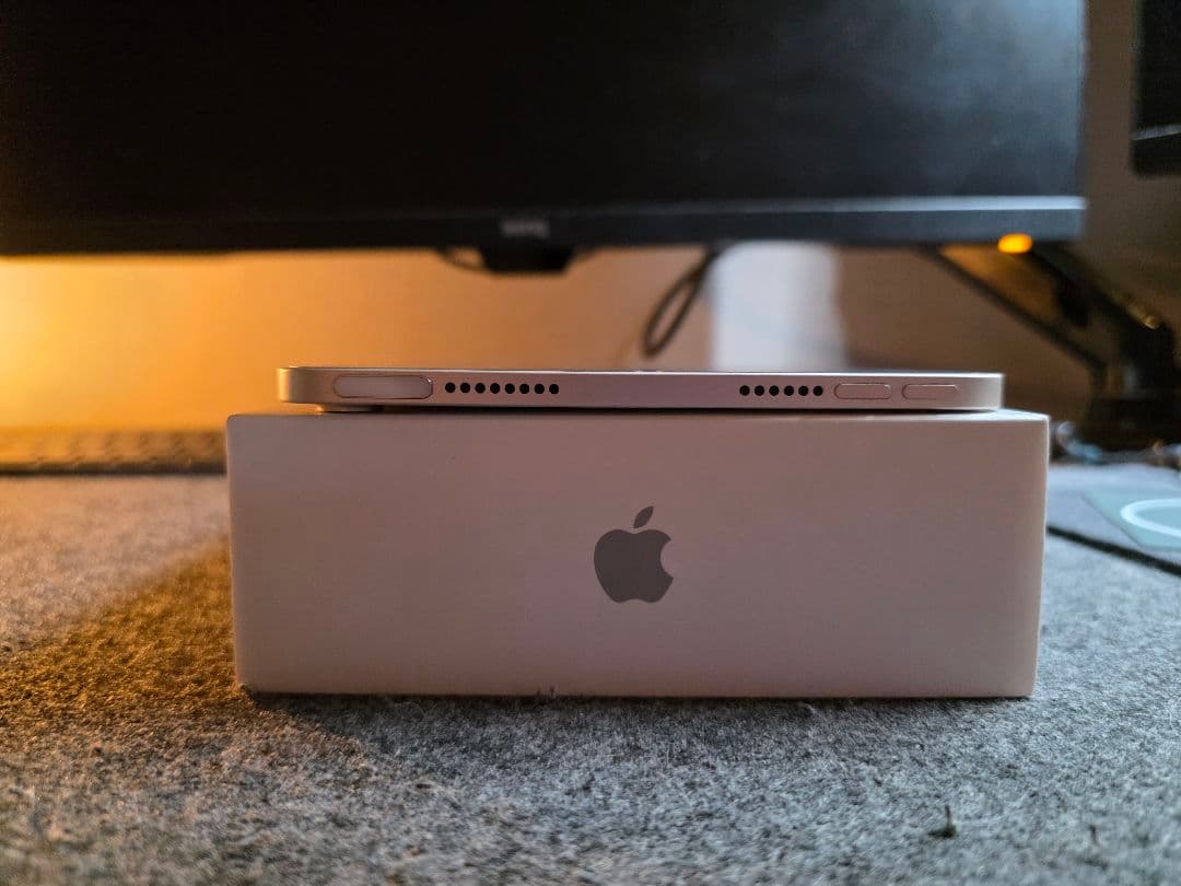 iPad mini 6世代　スターライト64GB スタンド&ペンシル付