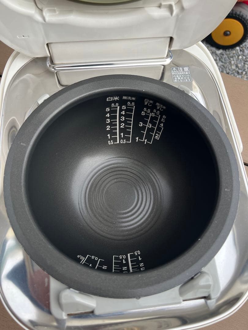 TOSHIBA／RC-10VXG／真空圧力 かまど炊き／5.5合炊き動作確認済み