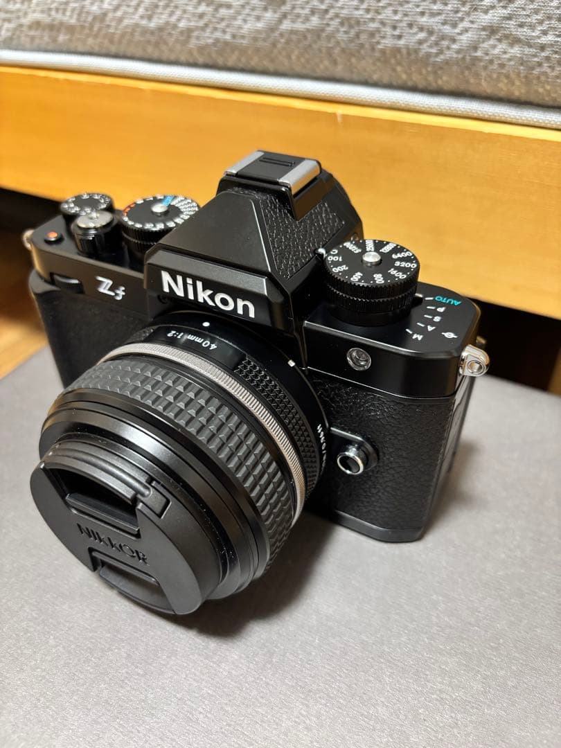 NikonZF 40/2 SE レンズキット　SmallRigグリップ付
