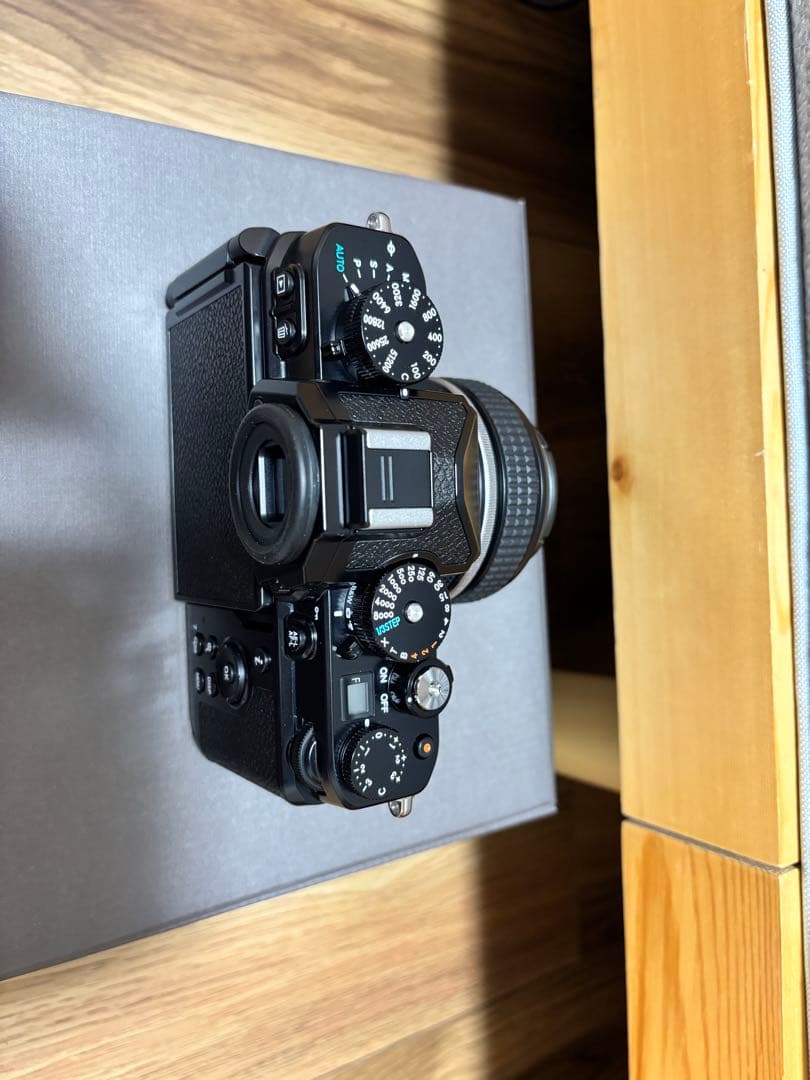 NikonZF 40/2 SE レンズキット　SmallRigグリップ付