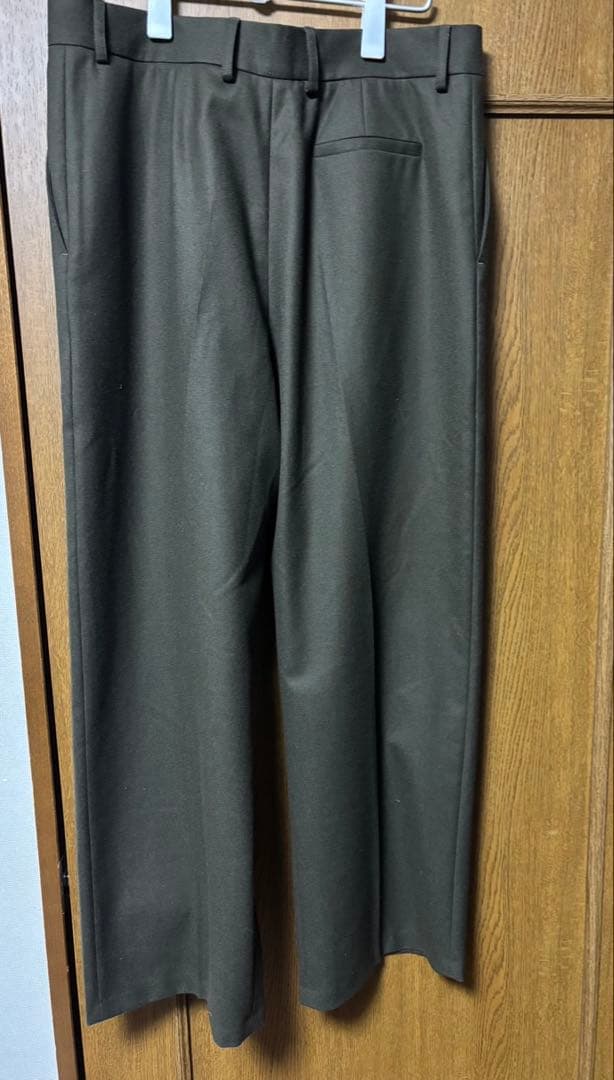 クリスタセヤ　ウールパンツ