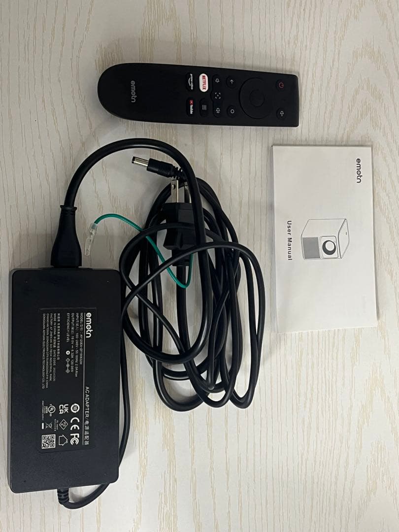 【美品】Emotn N1 ホワイト プロジェクター 使用回数少 箱あり 傷なし