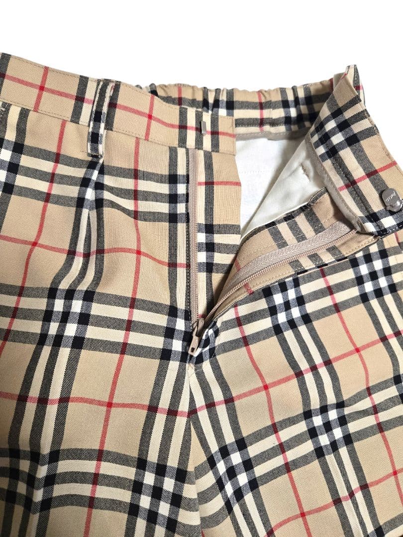 BURBERRY エンブレムジャケット ノバチェック ハーフパンツ ネクタイ等