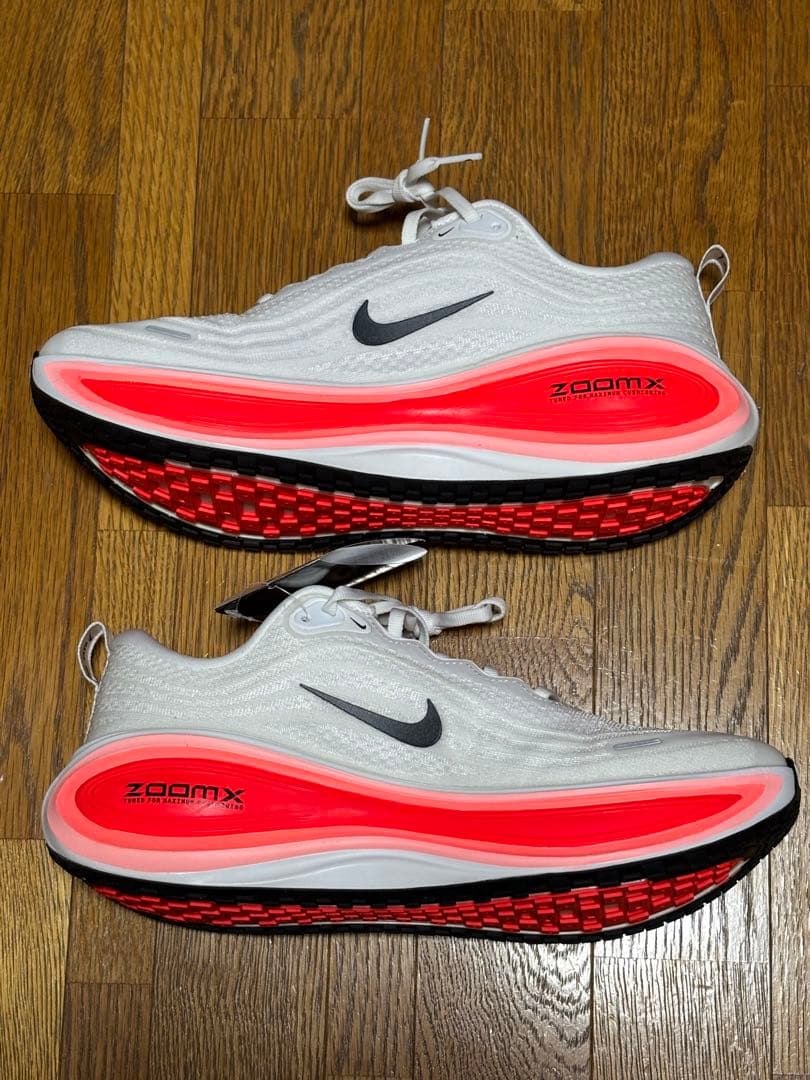 【新品】ナイキ ズーム ボメロプラス 28cm HV8150-100