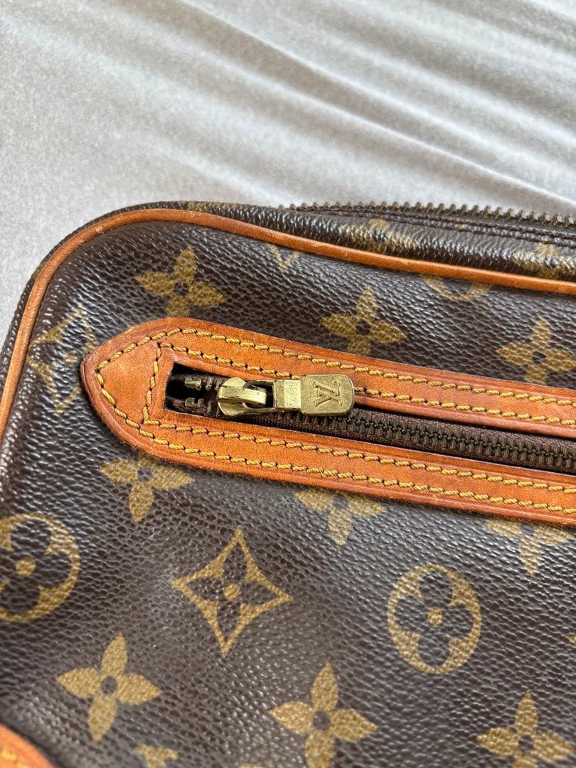 Louis Vuitton モノグラム クラッチバッグ m51825