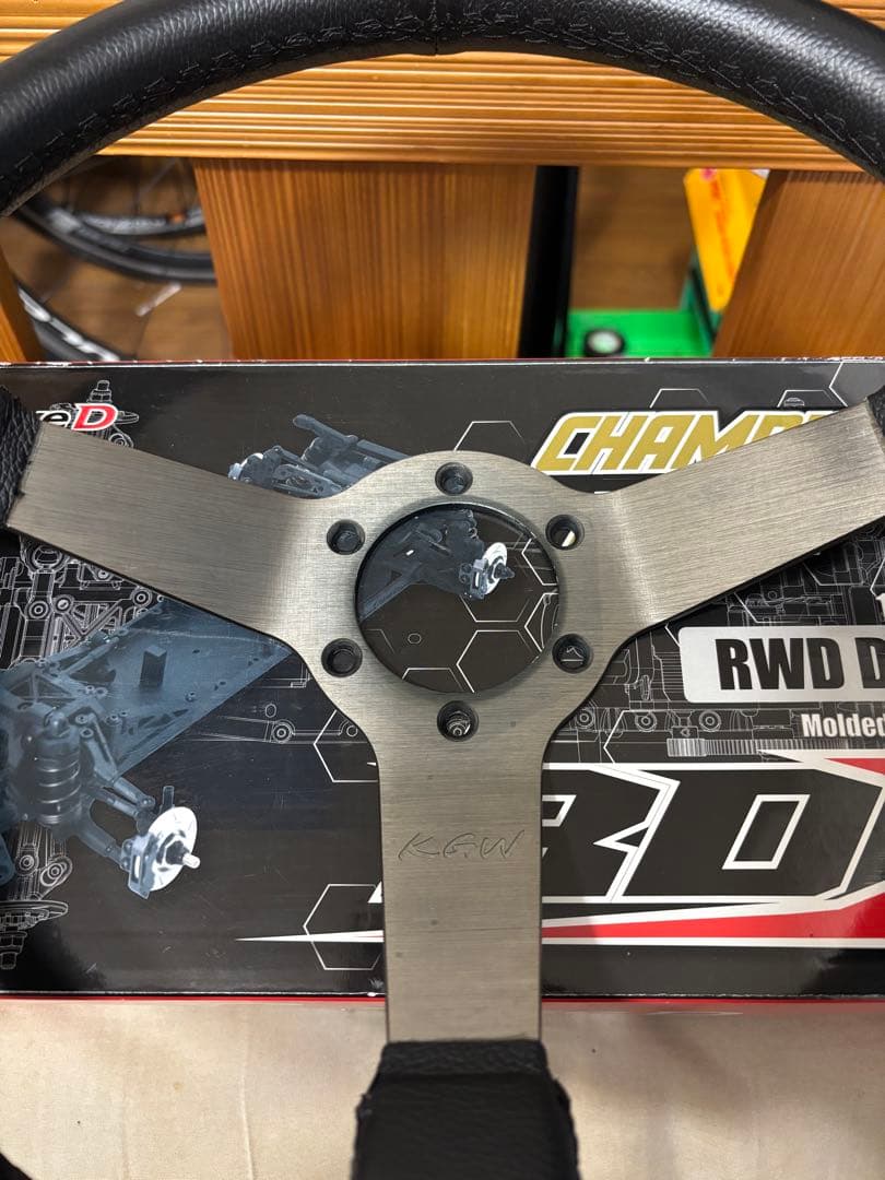 KGW ステアリング