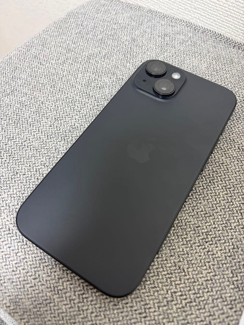 Apple iPhone 15 ブラック 256GB 本体