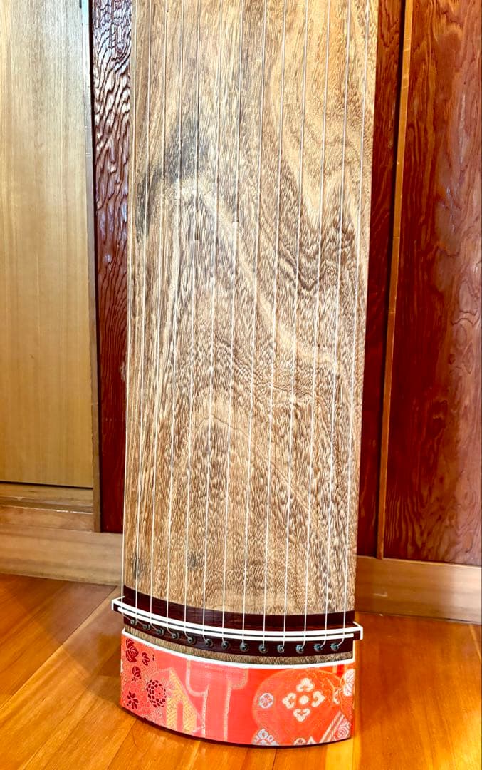 琴 13弦 すだれ彫り 全長185cm