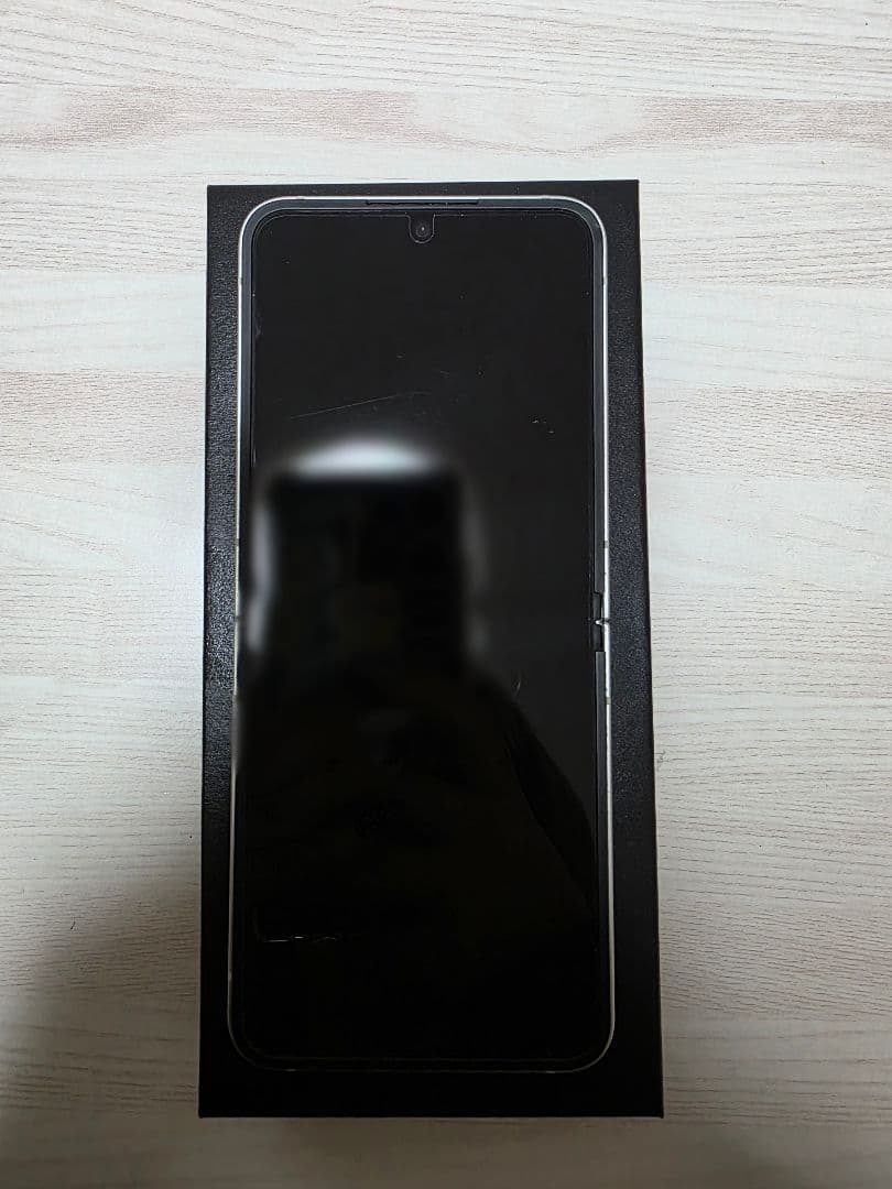 Galaxy Z Flip6 本体 充電ケーブル付き
