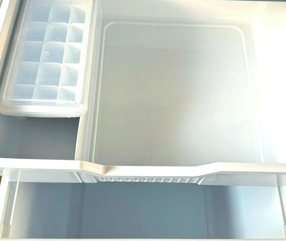 美品 Hisense ハイセンス 冷蔵庫 HR-G13C-BR 135L