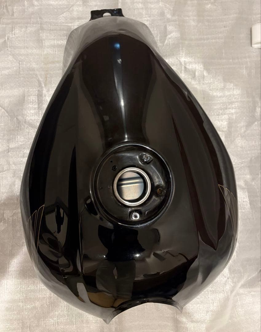 cb400sf revo nc42 タンク