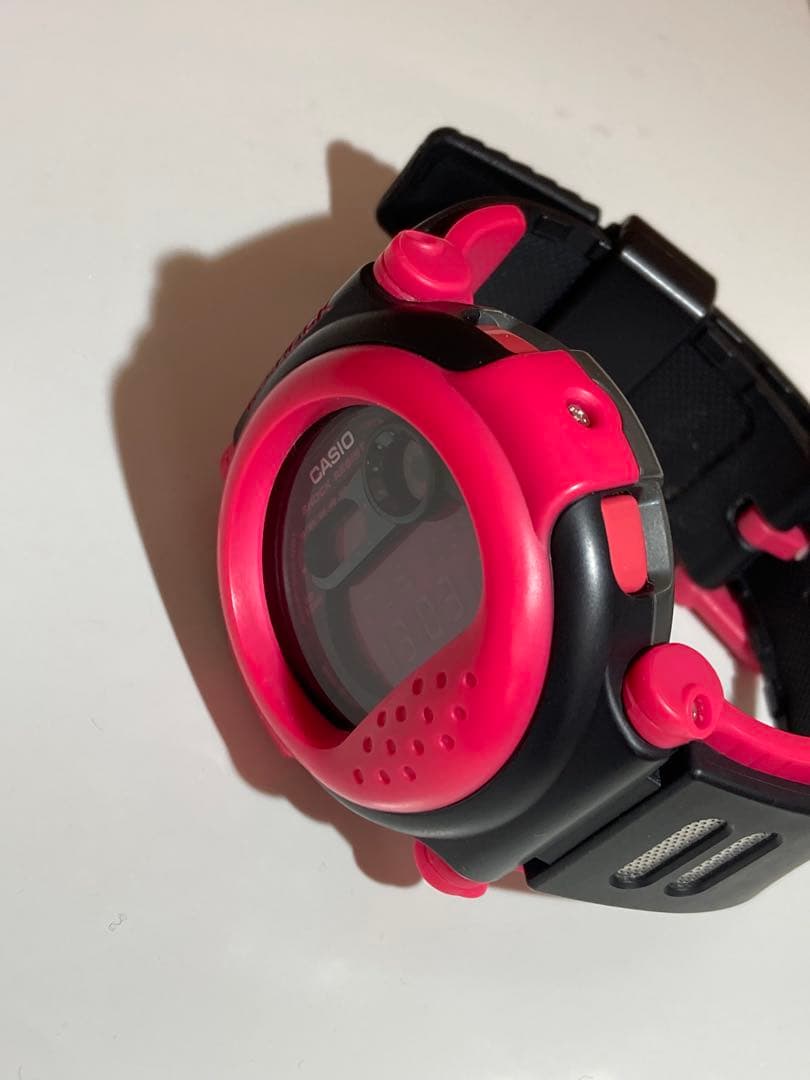 生産終了モデル! G-SHOCK G-001-1BJF ジェイソン（ピンク×黒）