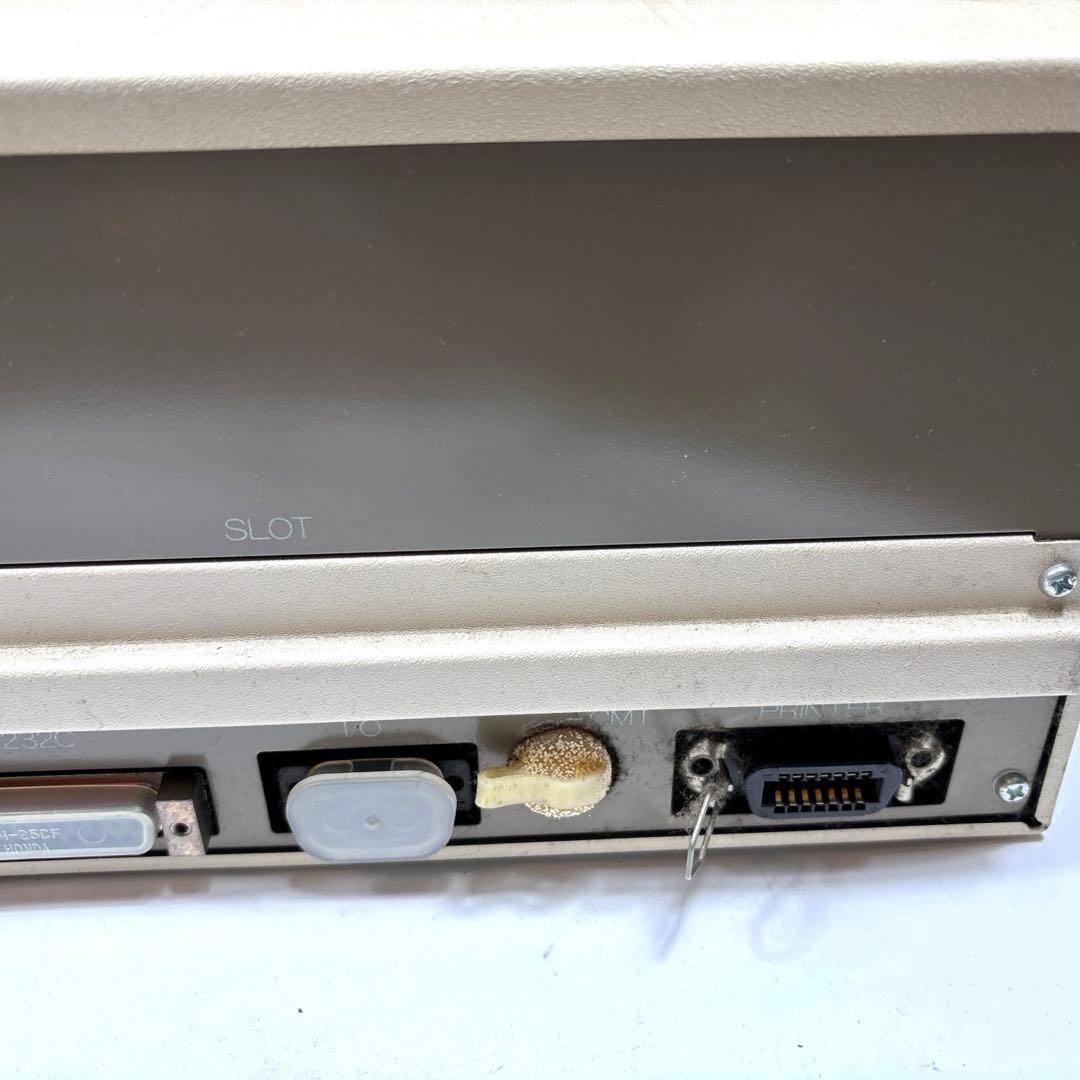 通電のみ確認　NEC PC-8801 mkⅡ FR 本体　キーボード