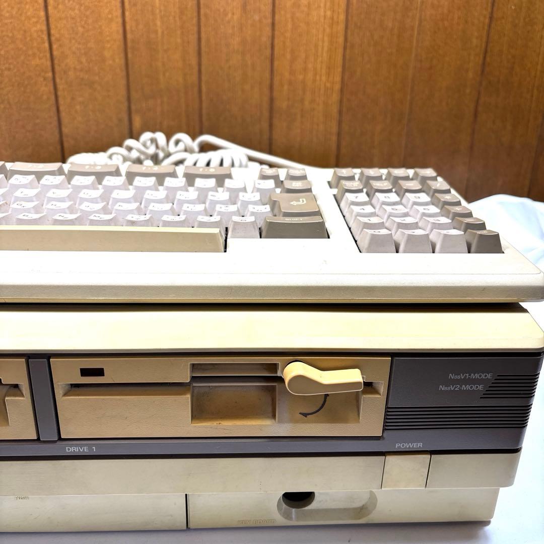 通電のみ確認　NEC PC-8801 mkⅡ FR 本体　キーボード