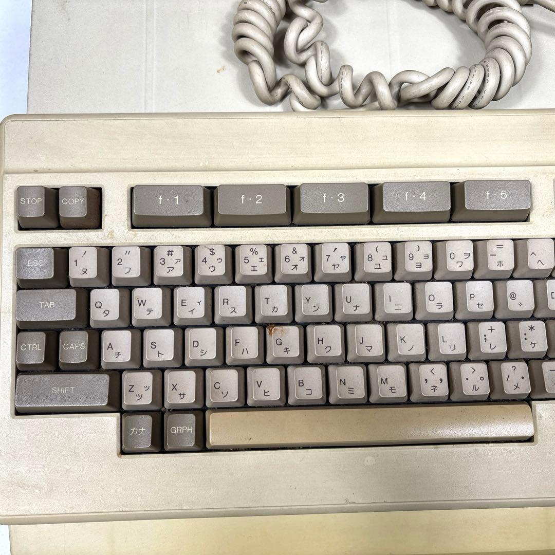 通電のみ確認　NEC PC-8801 mkⅡ FR 本体　キーボード