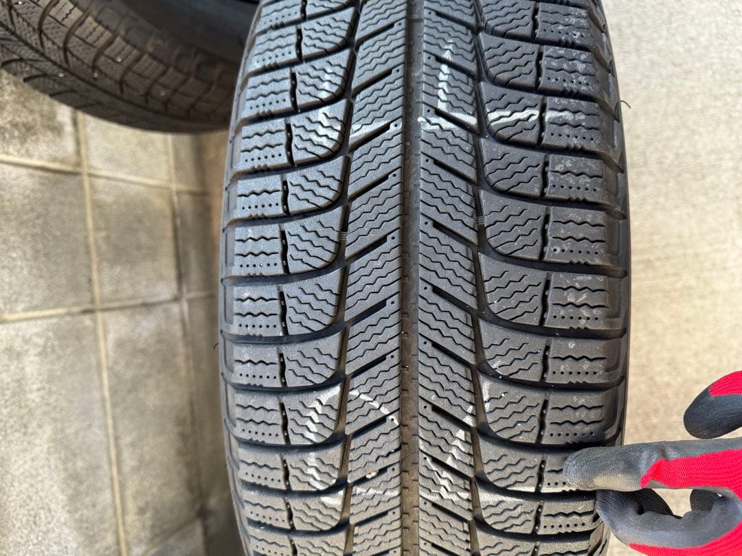 スタッドレスタイヤ　225/65R17 ブラックホイールセット Michelin