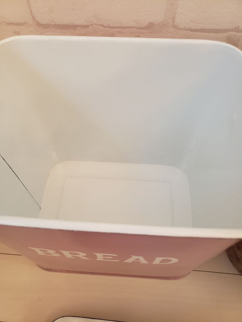 オールドファームハウスホーロー缶