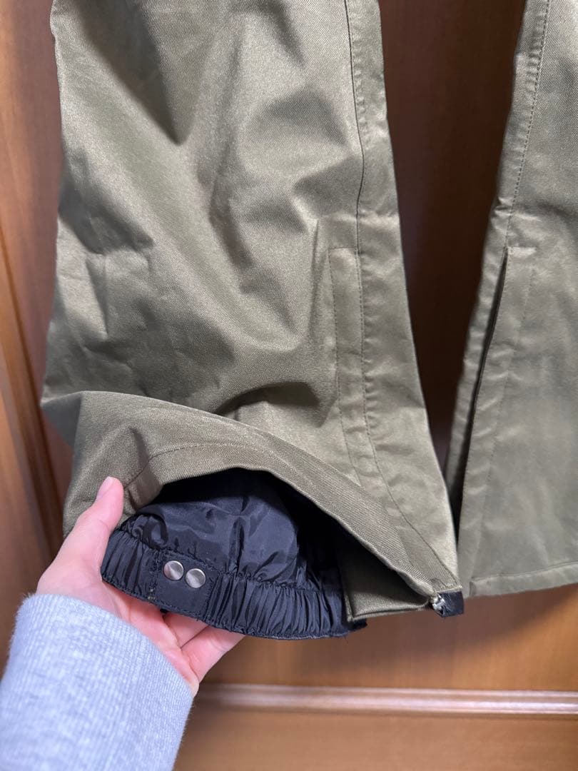 スノーボードビブパンツ