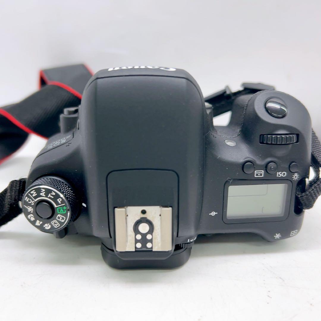 12ABM035 Canon デジタル一眼レフカメラ EOS 8000D