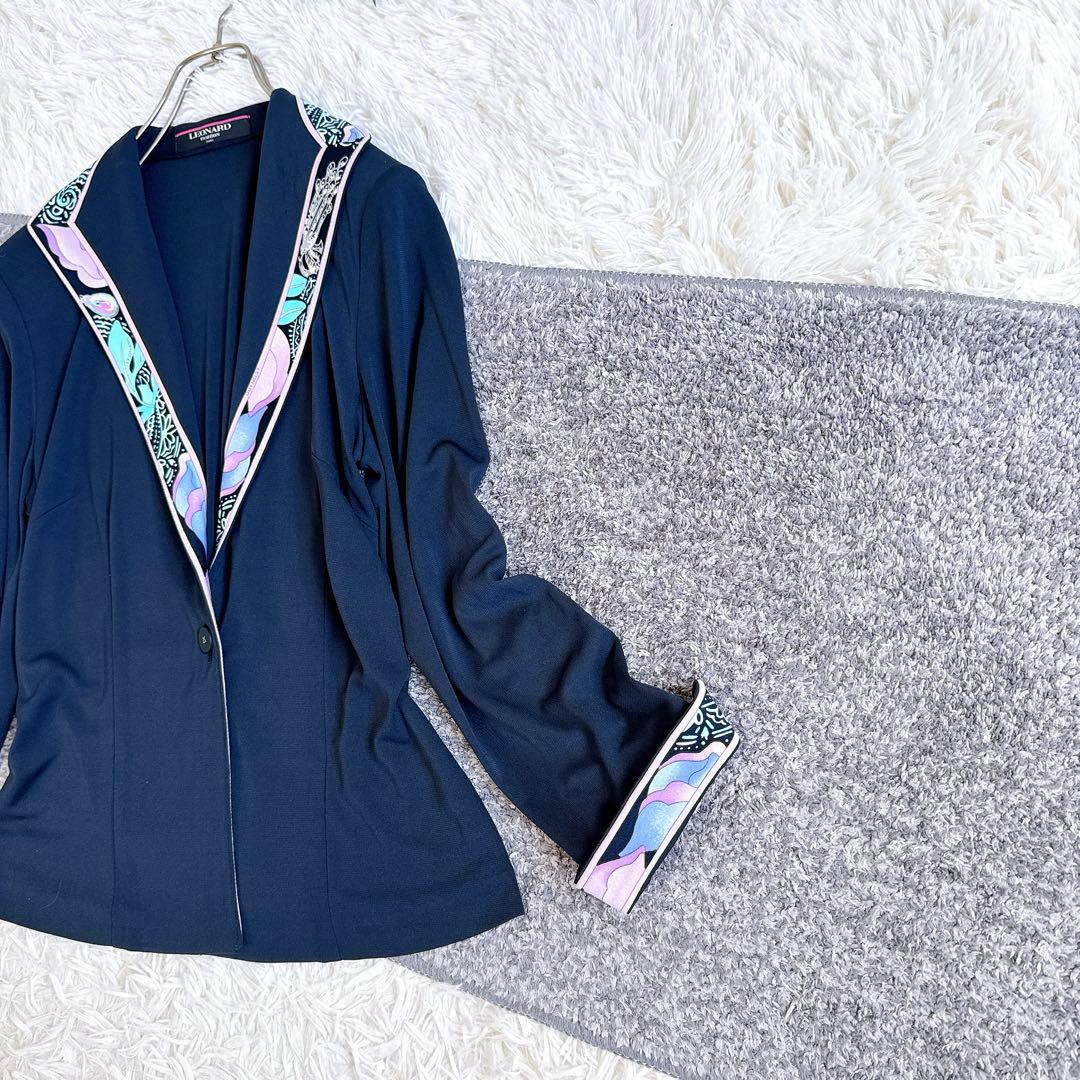 レオナール カンカン素材　テーラードジャケット　羽織り　フラワー　黒