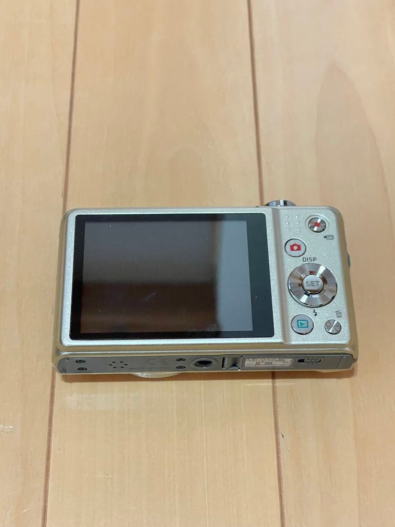 デジタルカメラ CASIO EXILIM EX-ZS150