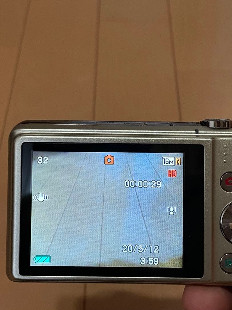 デジタルカメラ CASIO EXILIM EX-ZS150