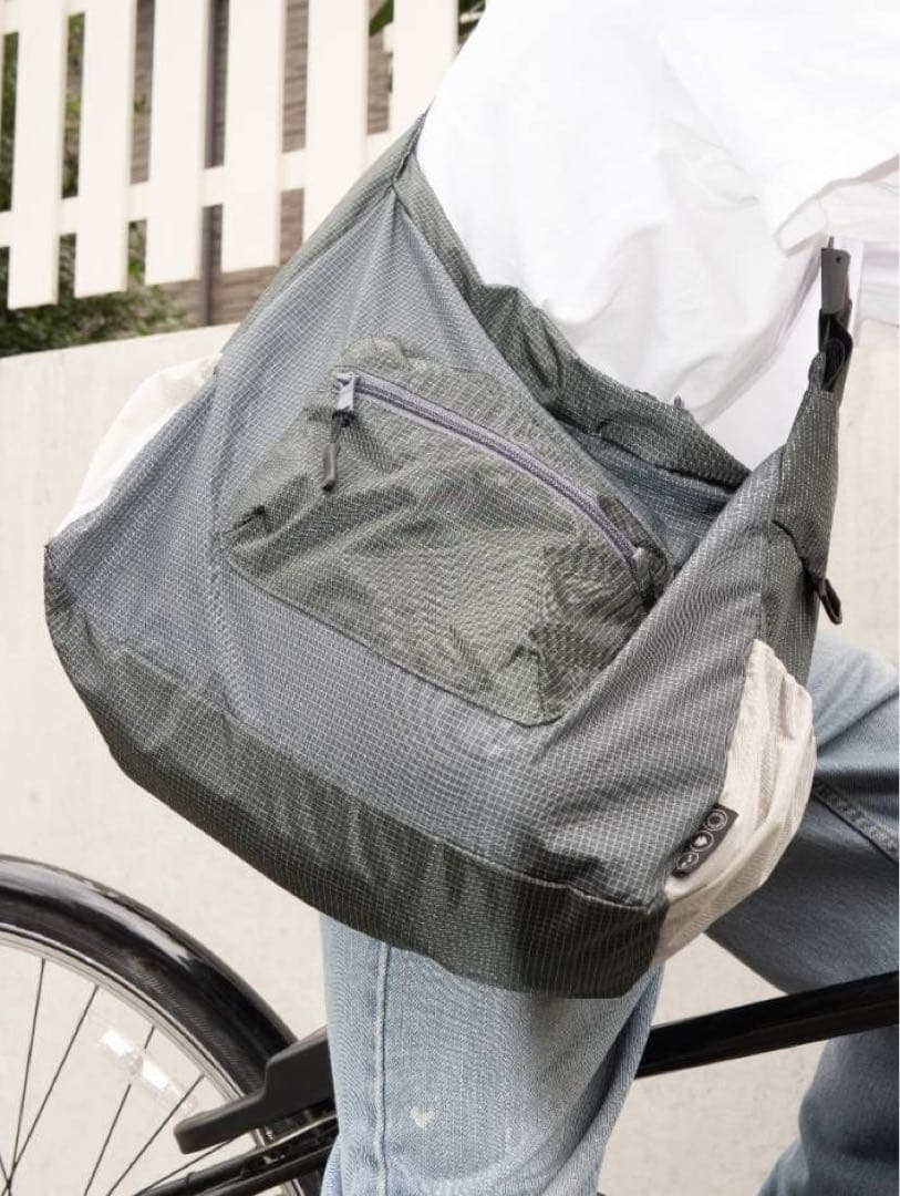 【What’s up?】NYLON SHOULDER BAG Multigray