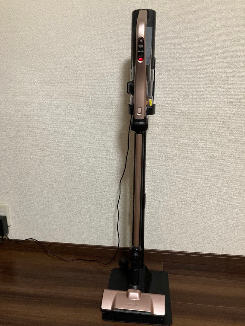 HITACHI コードレスクリーナー 掃除機　PV-BHL4000J