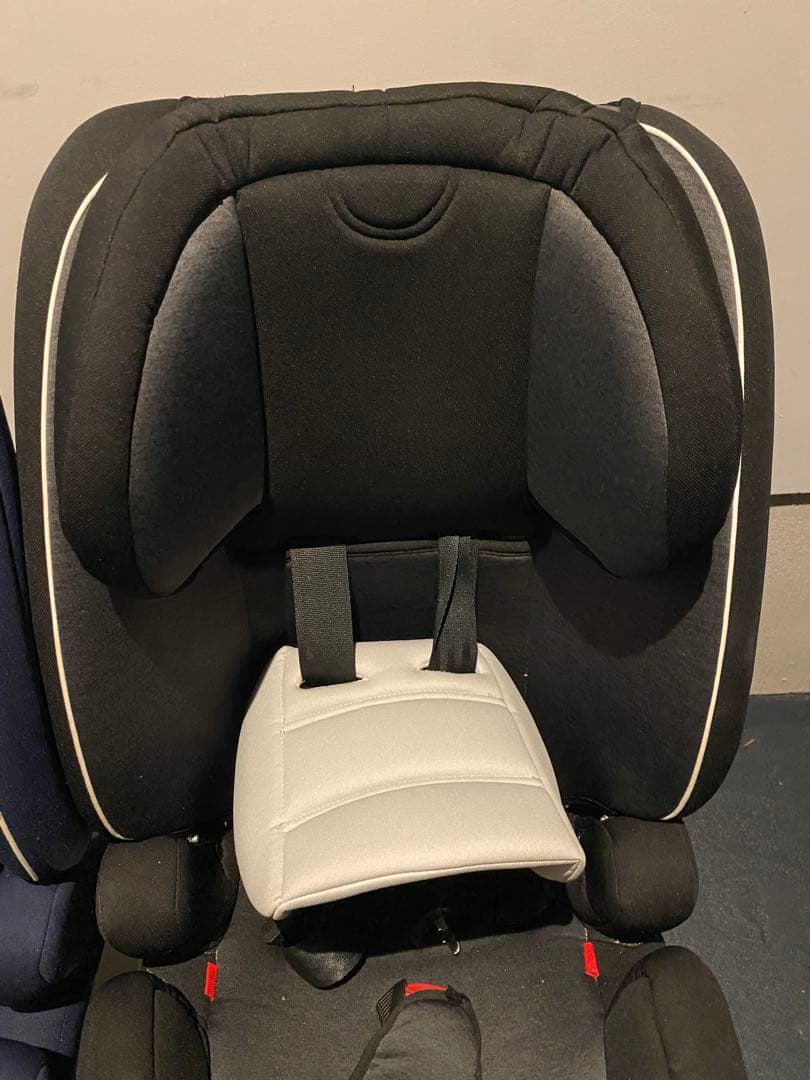 しろ　チャイルドシート　 eマーク有　アイリスオーヤマPZ ISOFIX