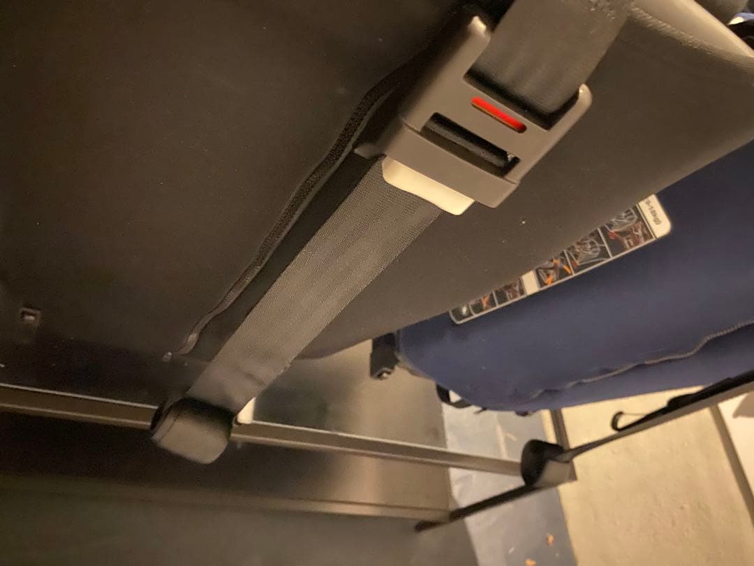 しろ　チャイルドシート　 eマーク有　アイリスオーヤマPZ ISOFIX