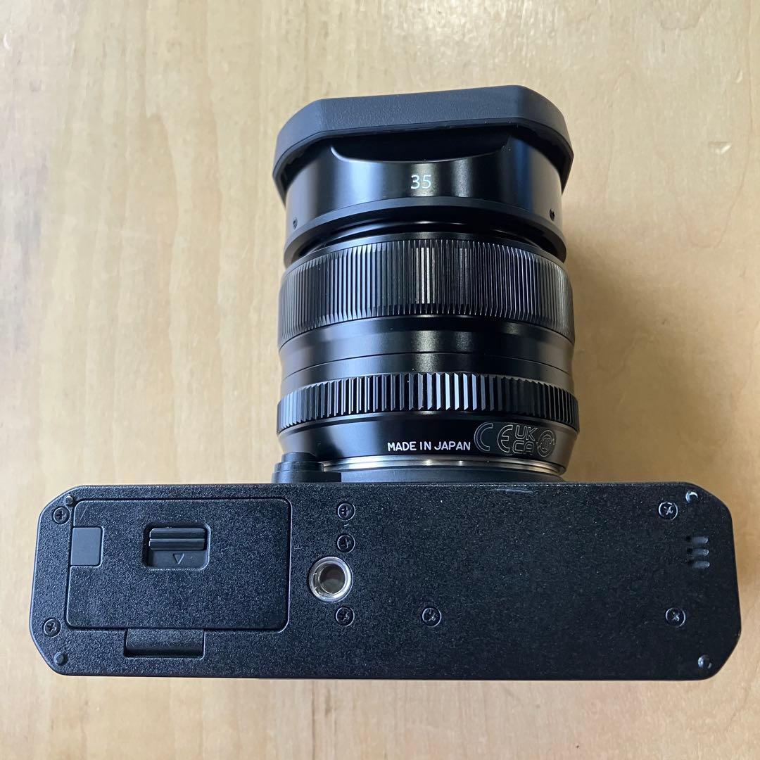 今週末まで FUJIFILM X-E4 ブラック & XF35mm F1.4
