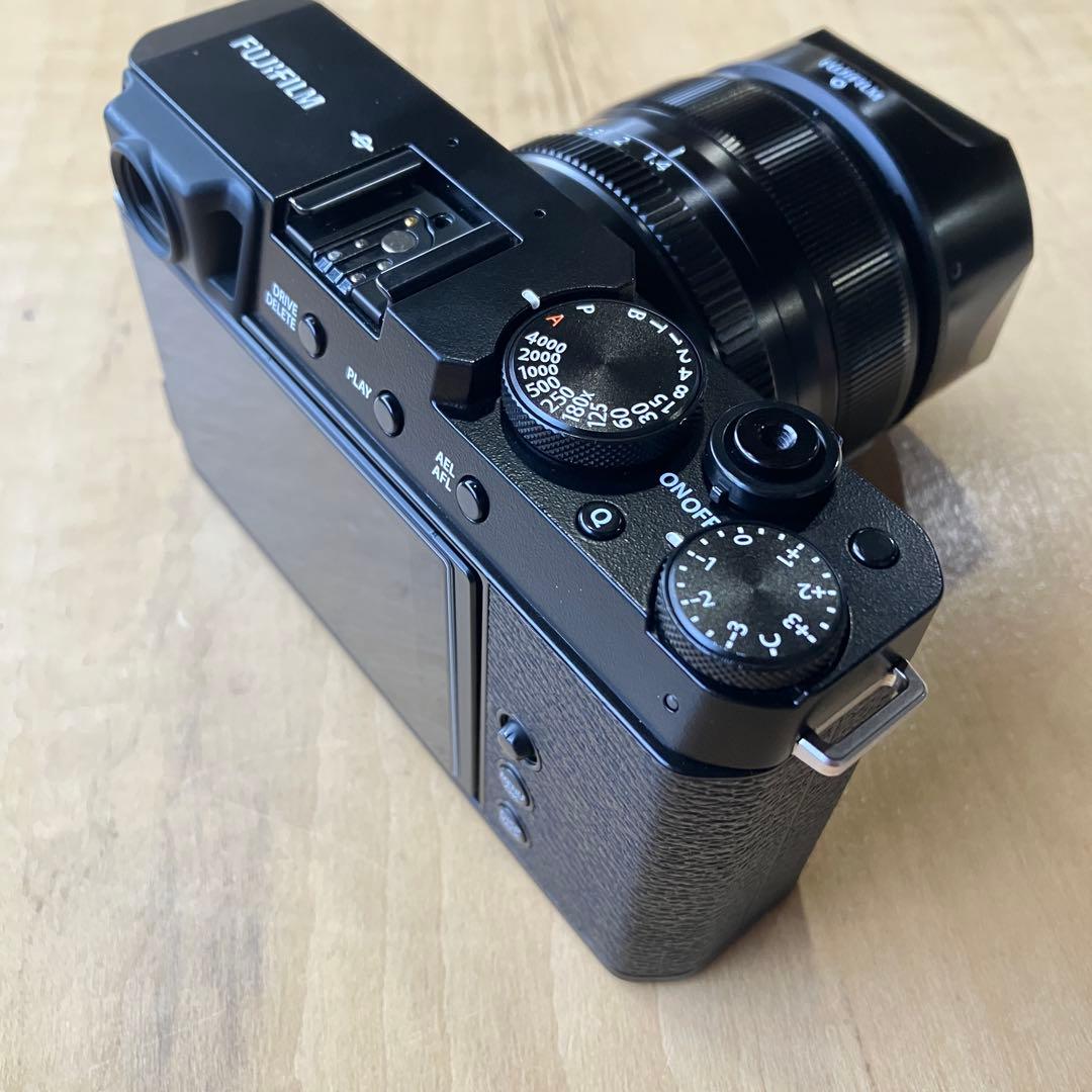 今週末まで FUJIFILM X-E4 ブラック & XF35mm F1.4