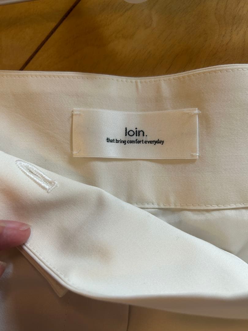 新品未使用タグ付き　井川遥　ロワン　loin. ショートパンツ