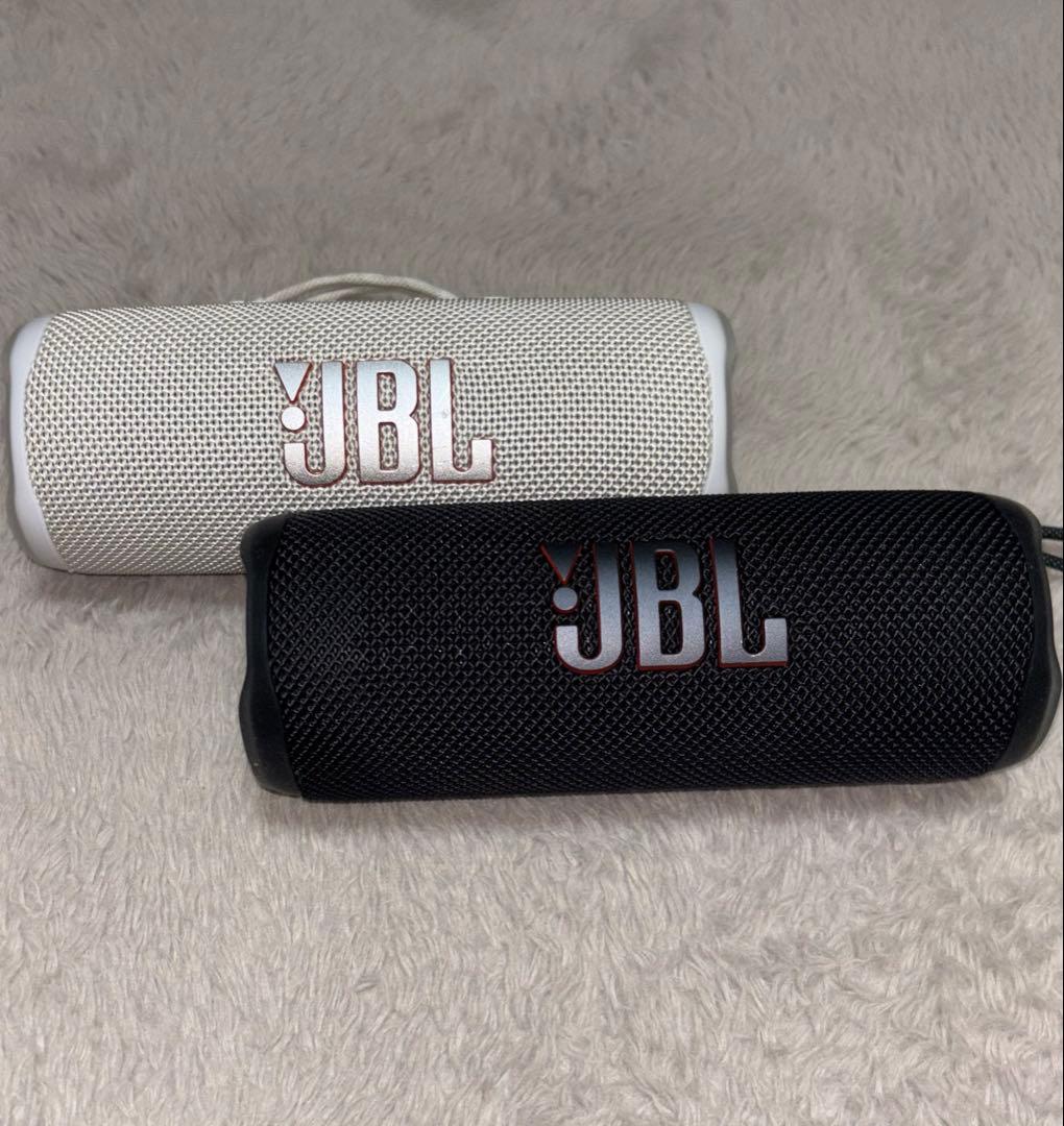 JBL FLIP 6 ワイヤレススピーカー ホワイト・ブラック