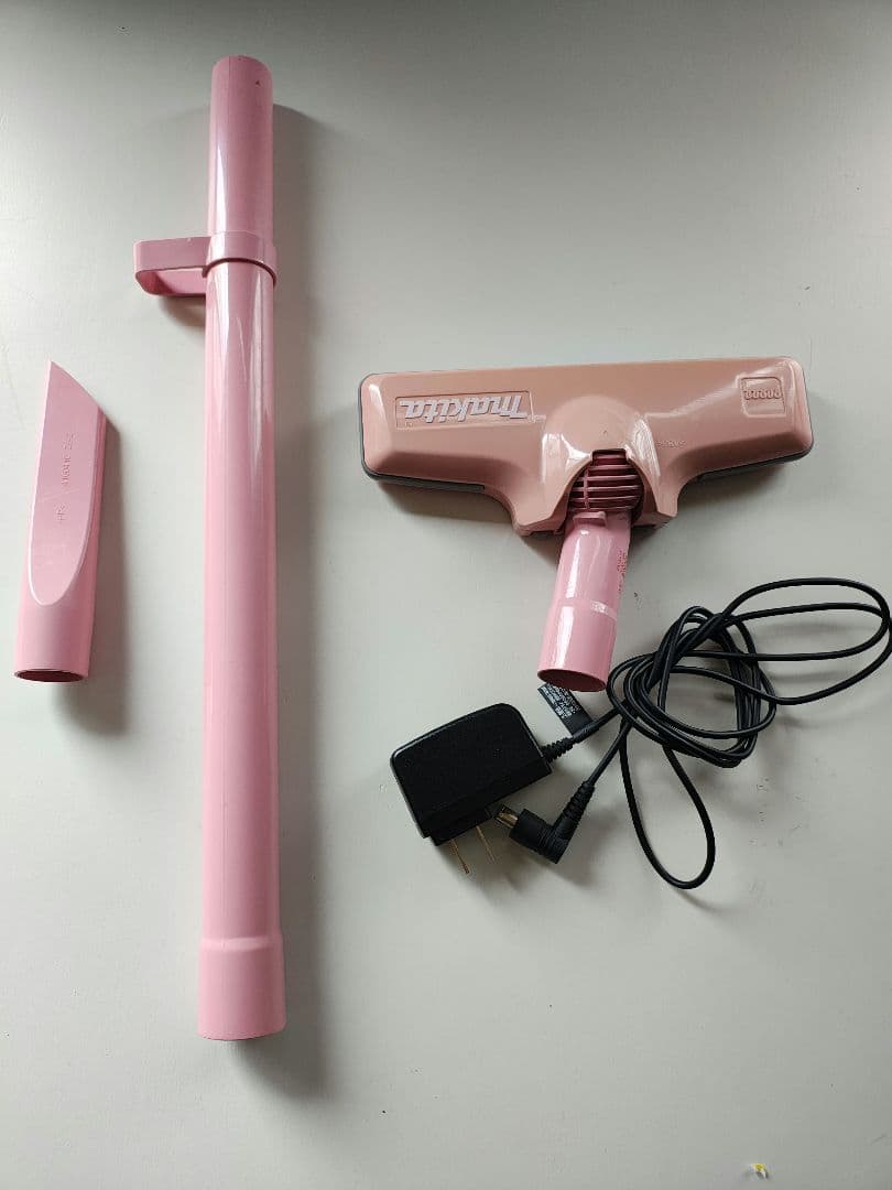 マキタ コードレス掃除機(充電式クリーナー) 10.8Vバッテリー内蔵