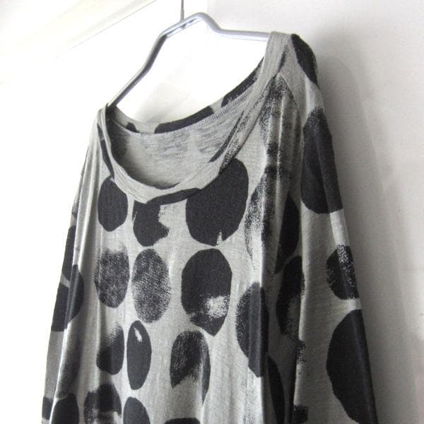 美品　MOYURU／萌★　ゆったりサイズ　長袖カットソー　M-L