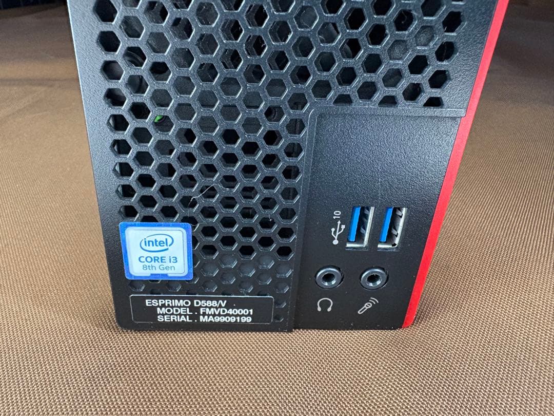 富士通 ESPRIMO 第8世代i3 メモリ16G SSD＋HDD Win11