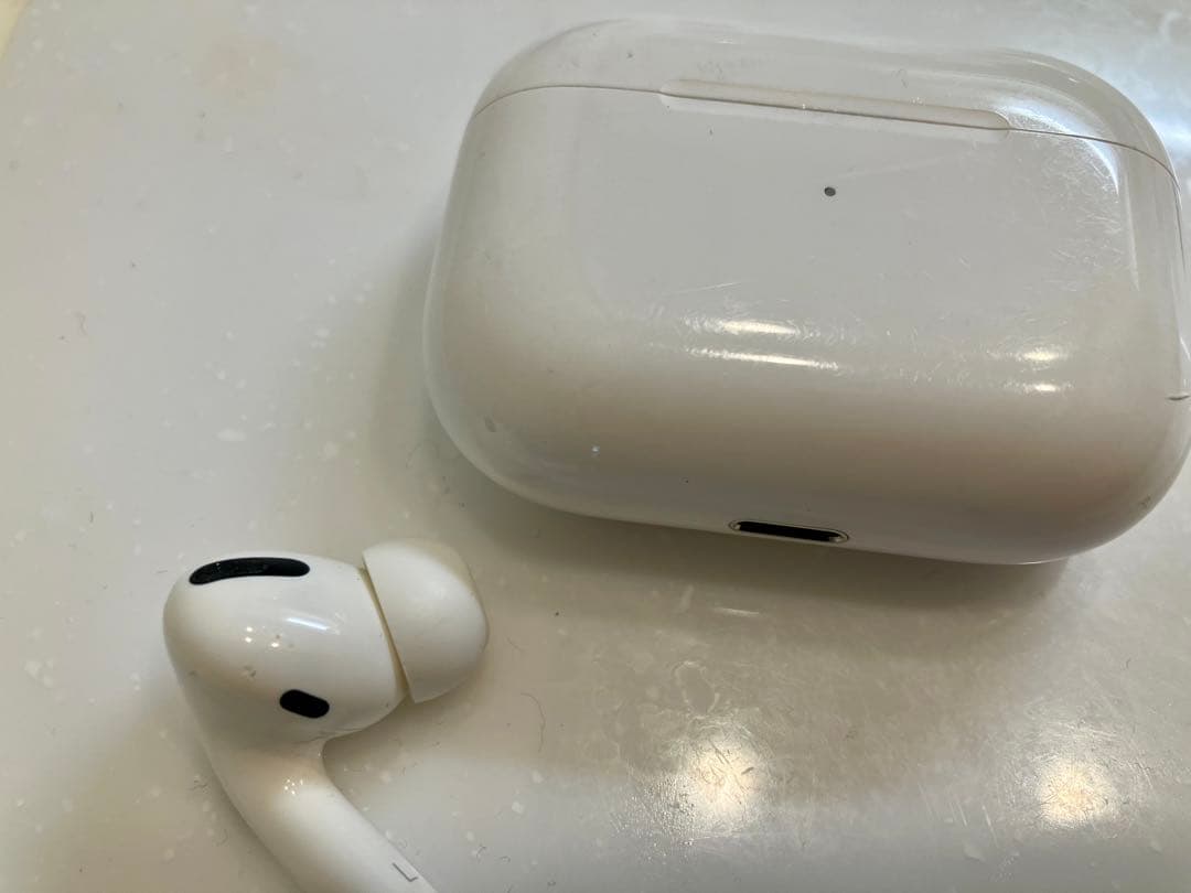 【純正品】左耳のみAirPodsPro  ＋ワイヤレス充電ケース＋充電ケーブル