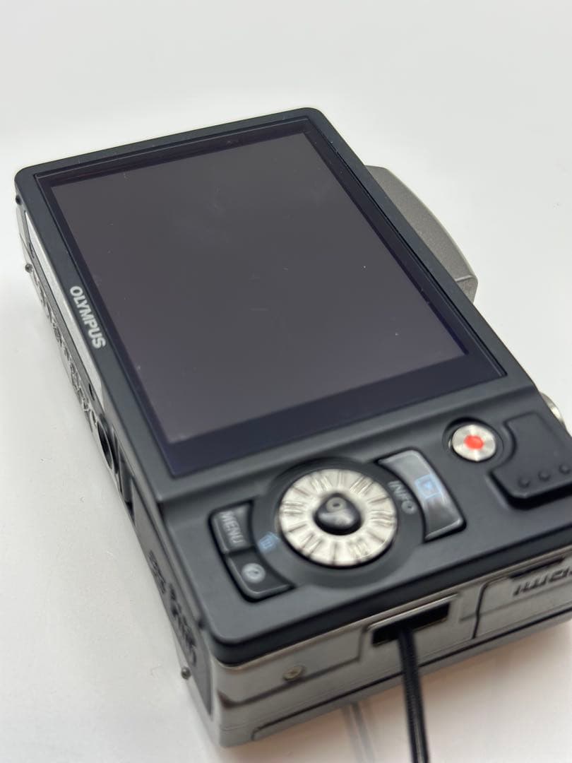 OLYMPUS 3D コンパクトデジタルカメラ 【ジャンク】