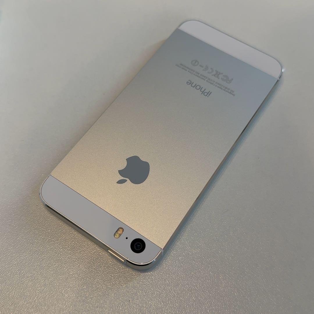 極美品　iPhone5s シルバー　32GB 本体