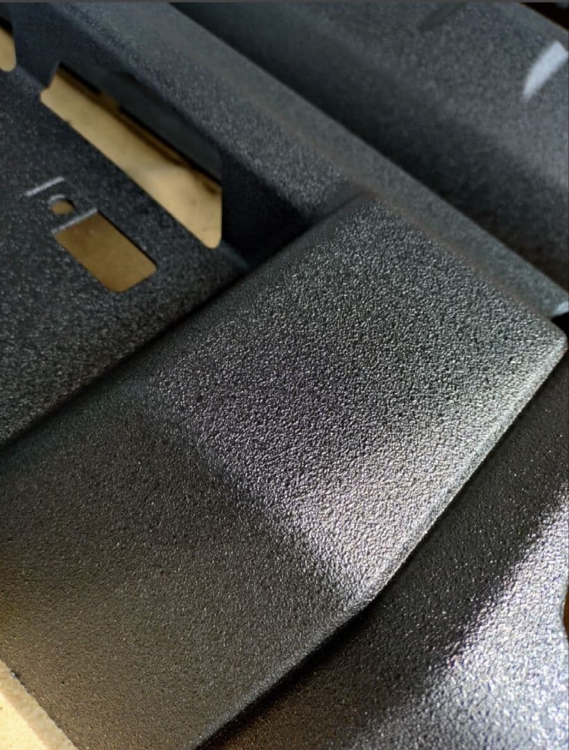 ジムニー JB64 フロントバンパーリアバンパーグリル ラプターライナー施工