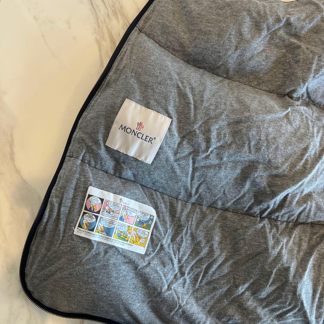 モンクレールダウン　ネイビー　フード付きネイビーおくるみ・ブランケット