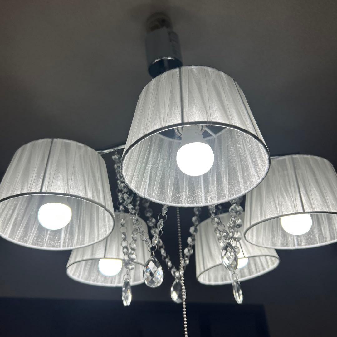 エレガント ホワイトシェード シャンデリア