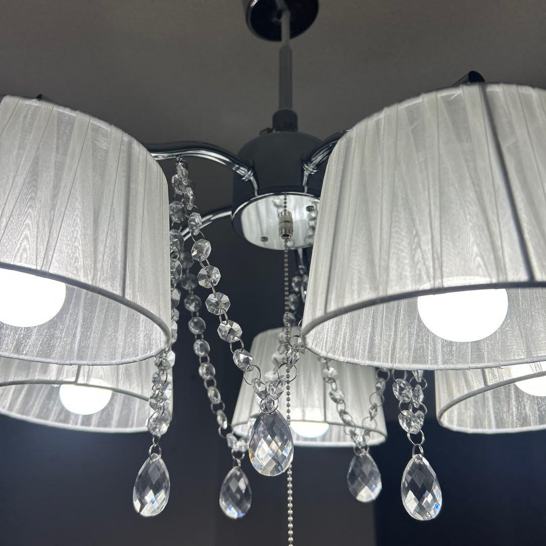 エレガント ホワイトシェード シャンデリア