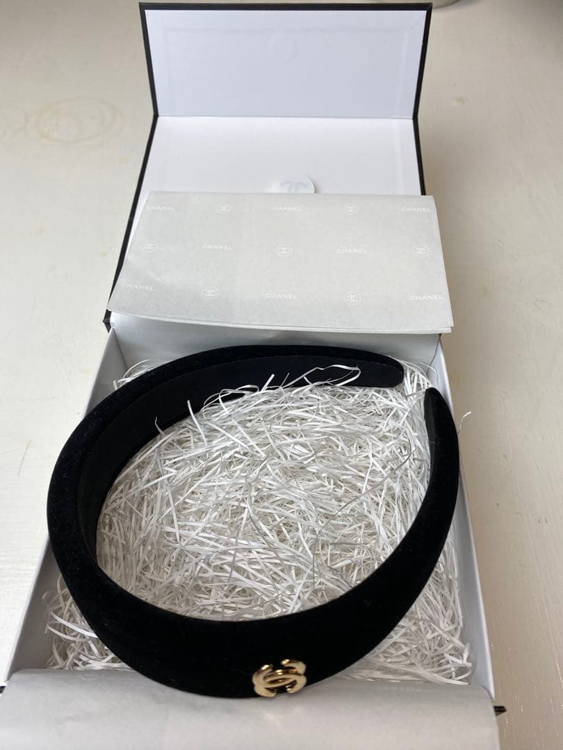 CHANEL ロゴ付きヘアバンド ブラック新品未使用品